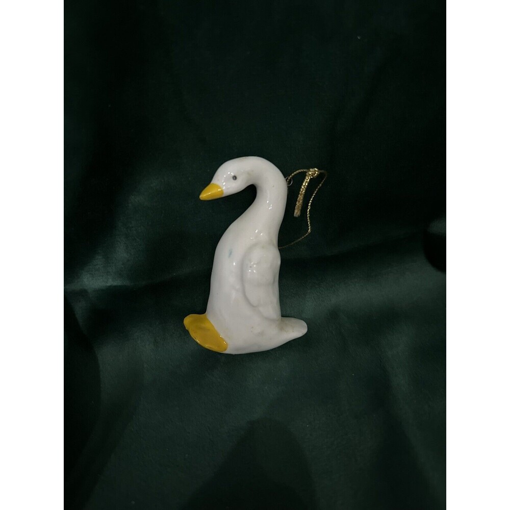 Vintage white Porcelain Goose Ornament, 3” Tall, Made In Taiwan